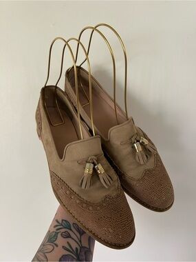 STUART WEIZMANN GUYTHING LIZARD PRINT SUEDE TASSEL LOAFERS NATURAL 9.5